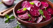 Будете 100 раз готовить, и все мало – свёкла по-осетински съедается за считаные секунды