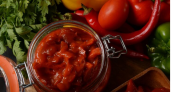 Домашний кетчуп, который уложит на лопатки магазинный: рецепт на зиму