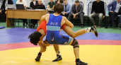 240 атлетов схлестнулись в Коми на турнире по вольной борьбе