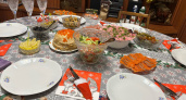 Побывала на двух юбилеях и поняла, каким должен быть новогодний стол. Какие простые и вкусные идеи на Новый год 2026 точно пригодятся