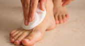 Домашний уход за пятками: 1 ложка на таз воды, и кожа станет мягкой и гладкой