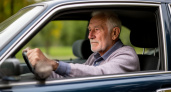 Водители старшего возраста в России: опыт против безопасности
