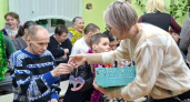 В Коми волонтёры и чиновники подарили "Серебряный Новый год" дому-интернату