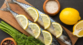 Такая скумбрия вкуснее селедки и даже красной рыбы: легкий маринад для домашней засолки к Новому году