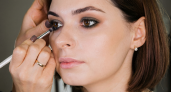 Вы всегда делали макияж глаз неправильно: как накрасить нависшее веко, чтобы скрыть "уставший взгляд" – советы визажистов