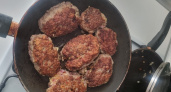 Те самые котлеты из школьной столовой: мягкие внутри, с румяной корочкой