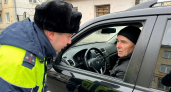 «Снимаем пароль с телефона и отдаем на проверку»: что делать, если инспектор ГАИ требует личный мобильный