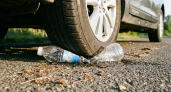 Кто и зачем кладет пластиковую бутылку под колесо автомобиля, и что делать, если вы ее обнаружили – запомните раз и навсегда