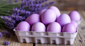 Модный лавандовый оттенок для пасхальных яиц: простой метод окрашивания природными средствами 