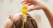 Советские парикмахеры советовали мыть голову этим — волосы густые до старости, не секлись и не обламывались