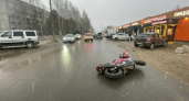 В столице Коми мотоциклист выехал на встречку и попал в аварию