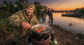Рыбаки крутят пальцем у виска, а рыба клюёт как бешеная: зачем варить кирпич перед рыбалкой