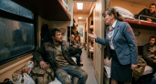 Имеет ли право проводник не пустить пассажира в поезд, если он пахнет как бомж, но имеет билет — вот что говорят эксперты