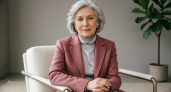 Эти 8 цветов старят женщин после 60: подчёркивают морщины и усталый вид