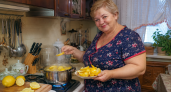 Перед уборкой кипячу лимонные корки по совету бабушки — лучшая домашняя хитрость из старой записной книжки