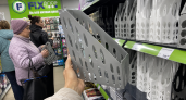 Думала, обычная подставка для журналов из Fix Price — поставила на кухне боком: теперь без неё порядок даже не представляю