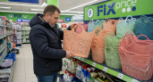 Купил в «Фикс Прайсе» пластиковый шоппер и бед не знаю: использую не для продуктов — настоящая палочка-выручалочка на даче