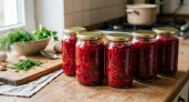 Борщевая заправка на зиму в банках: 3 простых, но вкусных рецепта со свеклой и томатами