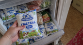 Банку сметаны прячу в морозилку до утра: получается сливочный «бархат» — 5 минут с зеленью, и завтрак уже как в ресторане