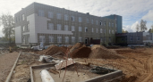 В Коми инспекторы проверили стройку новой поликлиники
