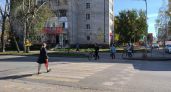 Новый светофор с кнопкой начал работать на оживленном участке в столице Коми