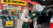 Дуги из «Светофора» по 456 рублей тащу на дачу охапками, но парники не ставлю: по участку пашут как универсальные «ребра»