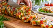 Овощи на ночь пихаю в бутылку — утром режу как колбасу: гости едят кружочками и не понимают, что за чудо внутри