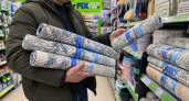 Отрезные резиновые коврики из Fix Price скупаю весь ноябрь: делаю из них тёплый заслон от сквозняков и мороза - 4 лайфхака для умной хозяйки