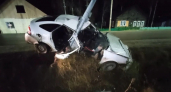 Водитель Lada Priora врезался в опору ЛЭП в Коми 