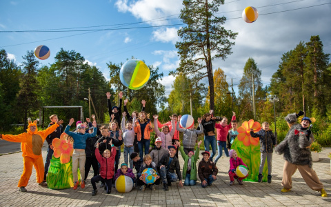 В Ухте прошли "Осенние выходные": как веселились горожане в 69 фото
