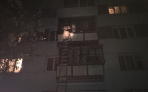 В Ухте горел многоквартирный дом на проспекте Ленина
