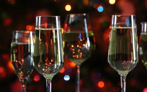 Эксперты рассказали, как выбирать шампанское к Новому году