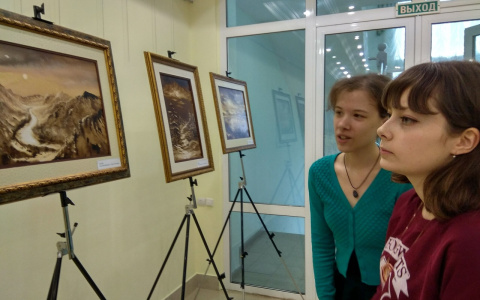В Ухту привезли уникальные картины первого в мире музея нефтяного искусства