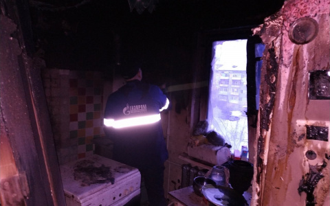 Лжегазовиками, которые устроили пожар в жилом доме в Ухте, занялась полиция