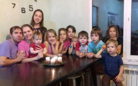 Погорельцы с 10-ю детьми из Сосногорска со слезами благодарят всех горожан