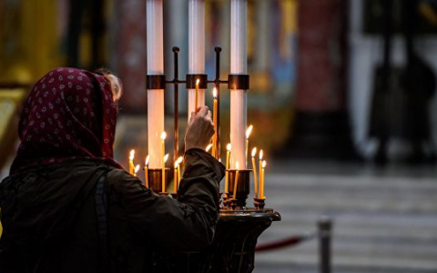 Православные ухтинцы отмечают Троицкую родительскую субботу