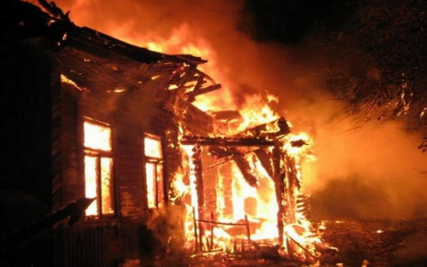 В пожаре под Сосногорском погиб 50-летний мужчина