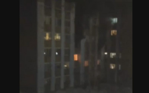 Появилось видео пожара в общежитии в Ухте на Нефтяников