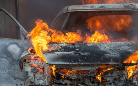 Ухтинцам напомнили, как не допустить возгорание автомобиля