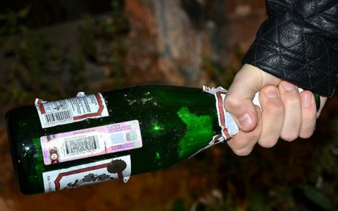 Житель Коми забил знакомого бутылкой из-под шампанского