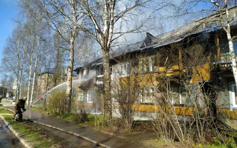 В Сосногорске загорелся жилой дом