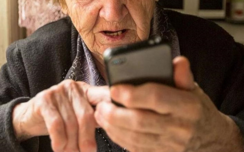 Пенсионерка в Коми распознала телефонных мошенников