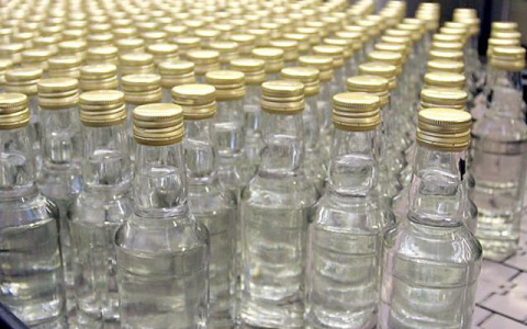 Иностранцы продавали в Ухте контрафактную водку и теперь пойдут под суд
