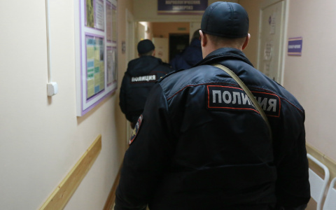 В Сочи арестовали родителей, которые жонглировали 2-х месячным ребенком