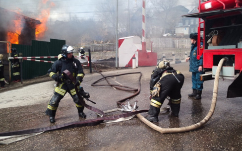 В Коми из-за возгорания были эвакуированы 20 человек