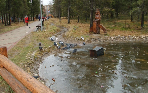 Сосногорский парк пострадал от вандалов