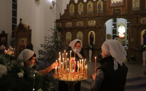 Православные ухтинцы встретили Рождество: фотоподборка