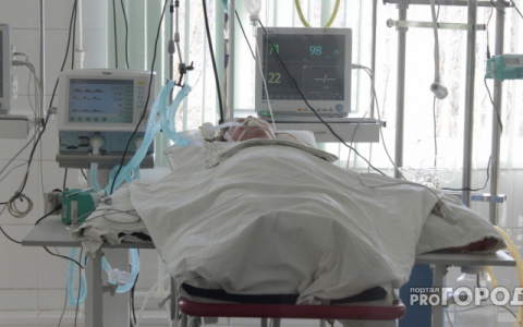 Очень тяжелое состояние: упавший с пятого этажа ребенок в Ухте сейчас в реанимации