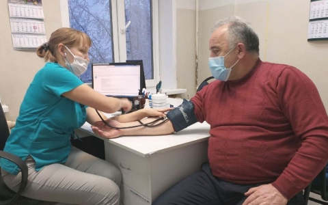 Мэр Ухты Магомед Османов после вакцинации от COVID-19: "Чувствую себя превосходно"
