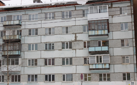 Ухтинский суд обязал жильца вернуть свой балкон в первоначальное состояние